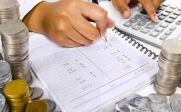 出纳半年度述职报告模板6篇