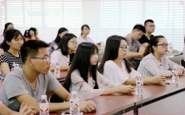 大学上的讲话稿优质8篇