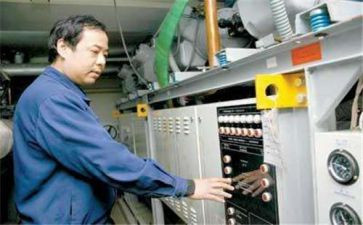 电工简短个人工作总结8篇