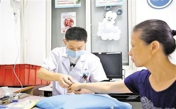 护士的年度述职报告模板7篇