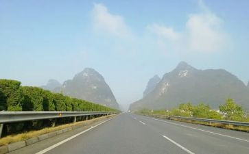 自己的路靠自己走作文优秀8篇