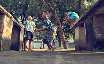 童年里的读后感优秀8篇