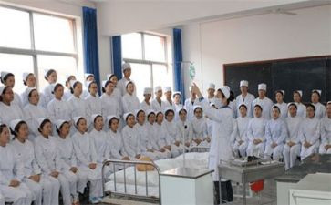 在卫校的自我鉴定6篇