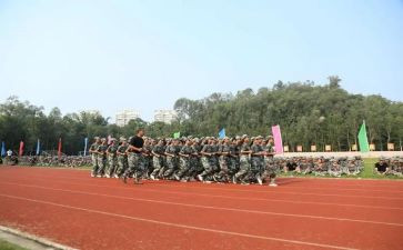 我们班的人作文800字参考8篇