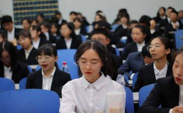 学校干部辞职申请书5篇