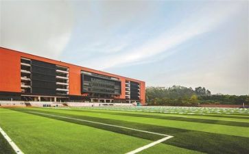 校园安全工作自查报告8篇