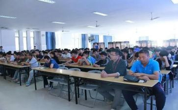 中职生自我鉴定100范文精选8篇