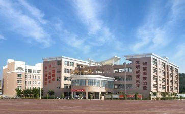 中专职校毕业生自我鉴定5篇